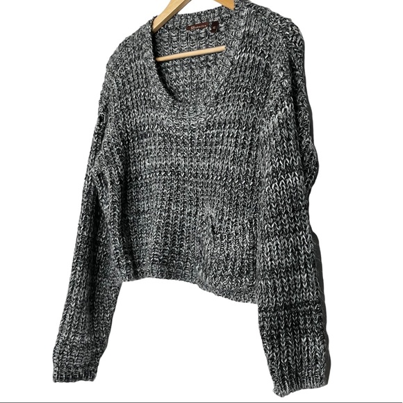 525 American Cropped Chunky Knit Sweater - Picture 4 of 8